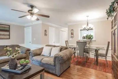 Image de ** Escapade en couple ** Équipé intime | 20 minutes de tout Atl, y compris l'aéroport