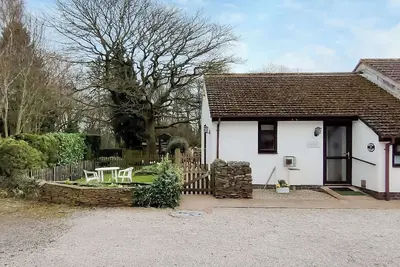 Image de 1 chambres à coucher à Old Brampton, near Chesterfield
