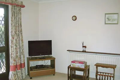 Image de 2 chambres à coucher à Old Brampton, near Chesterfield