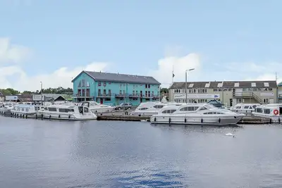 Image de 5 chambres à coucher à Wroxham