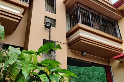 Image de Villa confortable dans un quartier calme avec une randonnée jusqu'au lac