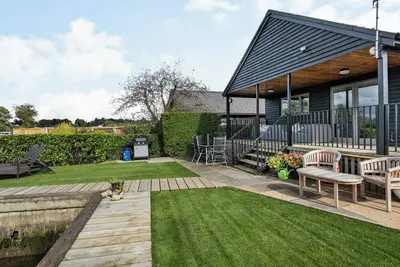 Image de 2 chambres à coucher à Brundall, near Norwich