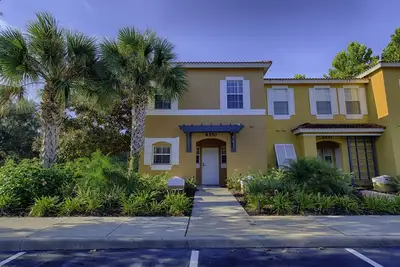 Image de Location moderne et abordable dans le complexe Emerald Island près de Disney World (à 3 km de Disney)