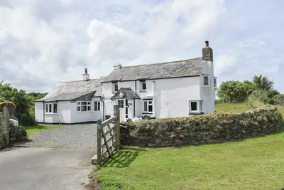 Image de 3 chambres à coucher à Tintagel