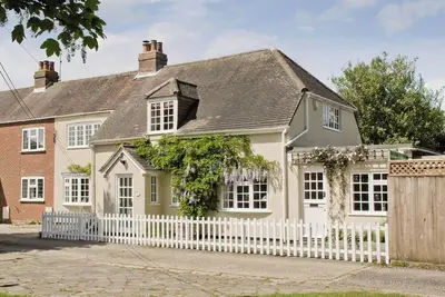 Image de 4 chambres à coucher à Lymington