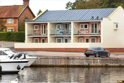 Image de Crested Grebe - Ukc2109