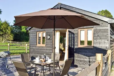 Image de 2 chambres à coucher à Whatlington, near Battle