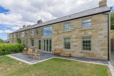 Image de 4 chambres à coucher à Beck Hole, near Whitby