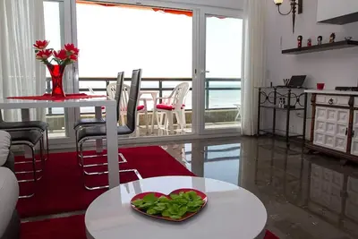 Image de Carihuela - Frontline Beach Apartment in Torremolinos