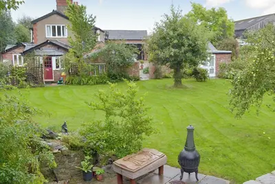 Image de 2 chambres à coucher à Burscough, near Southport