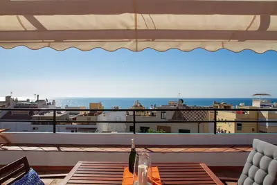 Image de Silvia - Rooftop terrace, sea view, beach apartment, perfect location
