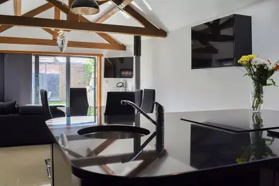 Image de 3 chambres à coucher à South Cave, near Beverley