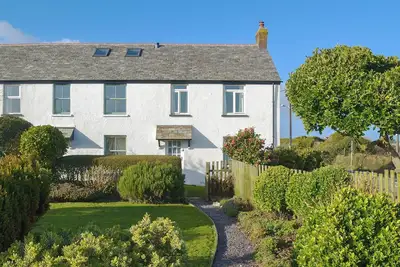 Image de 3 chambres à coucher à Tregatta, near Tintagel