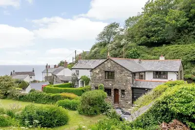 Image de 3 chambres à coucher à Bucks Mills, near Bideford