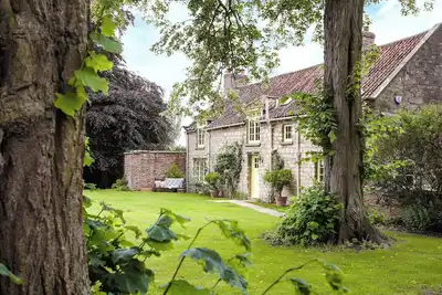 Image de 4 chambres à coucher à Settrington, near Malton