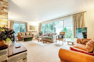 Image de 4 chambres à coucher à South Tehidy, near Portreath