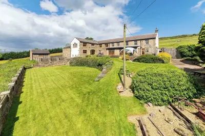 Image de 5 chambres à coucher à Langsett, near Penistone