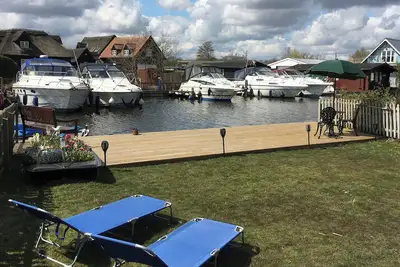 Image de 2 chambres à coucher à Horning, near Wroxham