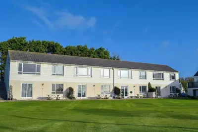 Image de 2 chambres logement dans Bude