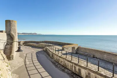 Image de 4 chambres à coucher à Hooke, near Beaminster