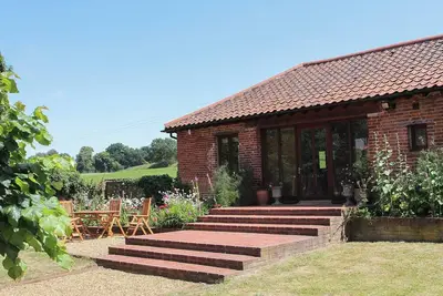 Image de 3 chambres à coucher à Skeyton, near North Walsham