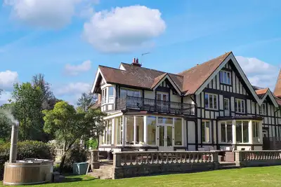 Image de 7 chambres à coucher à Wootton Bridge, near Ryde