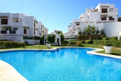 Image de Golf Hills Marbella - Beautiful decorated incl. lounge terrace