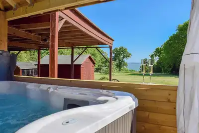 Image de 3 chambres à coucher à Wootton, near Ryde