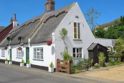 Image de 3 chambres à coucher à Horning, near Norwich