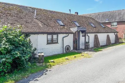 Image de 2 chambres à coucher à East Burton, near Wool
