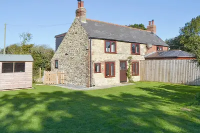 Image de 2 chambres à coucher à Porchfield, near Newport