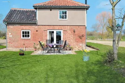 Image de 2 chambres à coucher à Metfield, near Harleston