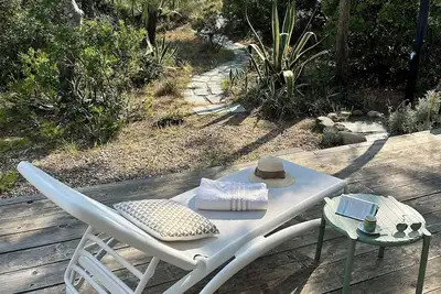 Image de Les pieds dans l'eau, maison 4 couchages, lido de la Marana, situation unique.