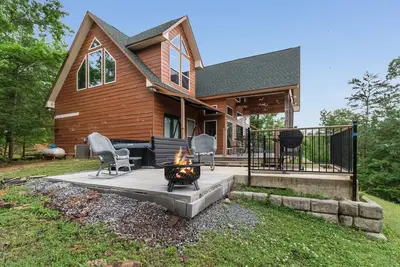 Image de Cajun Spice, 2 chambres, vue sur la montagne, bain à remous, WiFi, 6 couchages