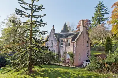 Image de Logement de 2 chambres Ă Dess, Aboyne