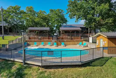 Image de 1 km de Silver Dollar City, enfants gratuits Ă la Ddc en mai, demandez-moi comment!