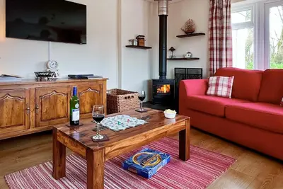 Image de 2 chambres à coucher à Coads Green, near Launceston