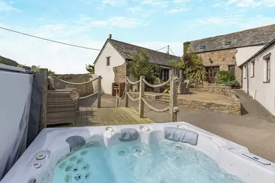 Image de 5 chambres hébergement à Hartland, Bideford
