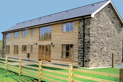 Image de Cwm Corn Barn - Hw7662