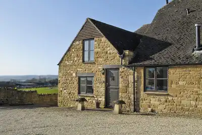 Image de Dusty's Stable - E4751