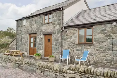 Image de 2 chambres à coucher à Tregarth, near Bangor