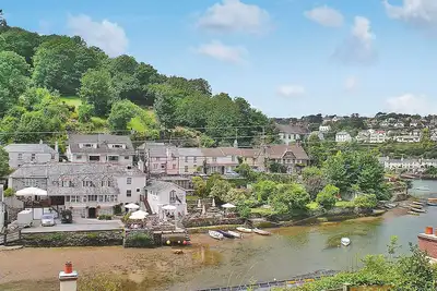 Image de 2 chambres à coucher à Noss Mayo