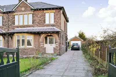 Image de 3 chambres à coucher à Wrightington, near Wigan