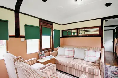Image de Railway Carriage Two - E5601