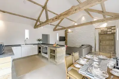 Image de 3 chambres à coucher à near Llangybi