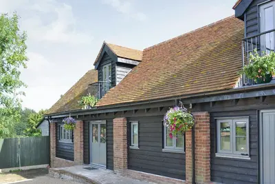 Image de 2 chambres à coucher à Pembury, near Tunbridge Wells