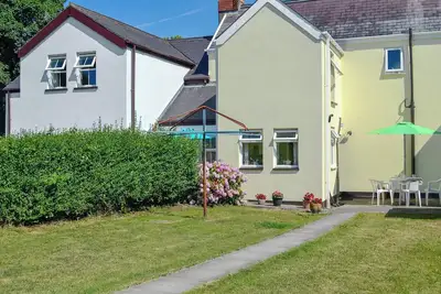 Image de 3 chambres à coucher à Murton, near Swansea