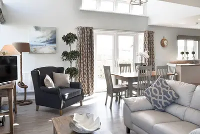 Image de 3 chambres à coucher à Beadnell, near Alnwick