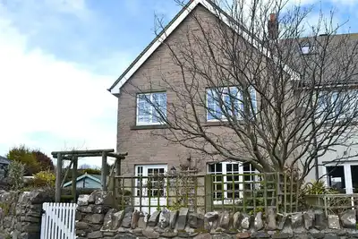 Image de 3 chambres à coucher à Craster, near Alnwick