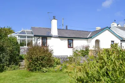 Image de 2 chambres à coucher à Llanddona, near Bangor